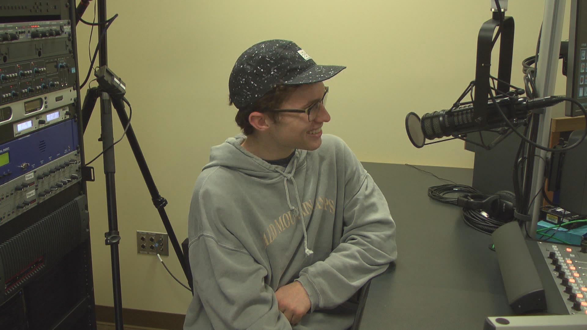 Thumbnail image for Afternoon Drive with Drew Moholland 12-05-2017 Sam Aquaviva
