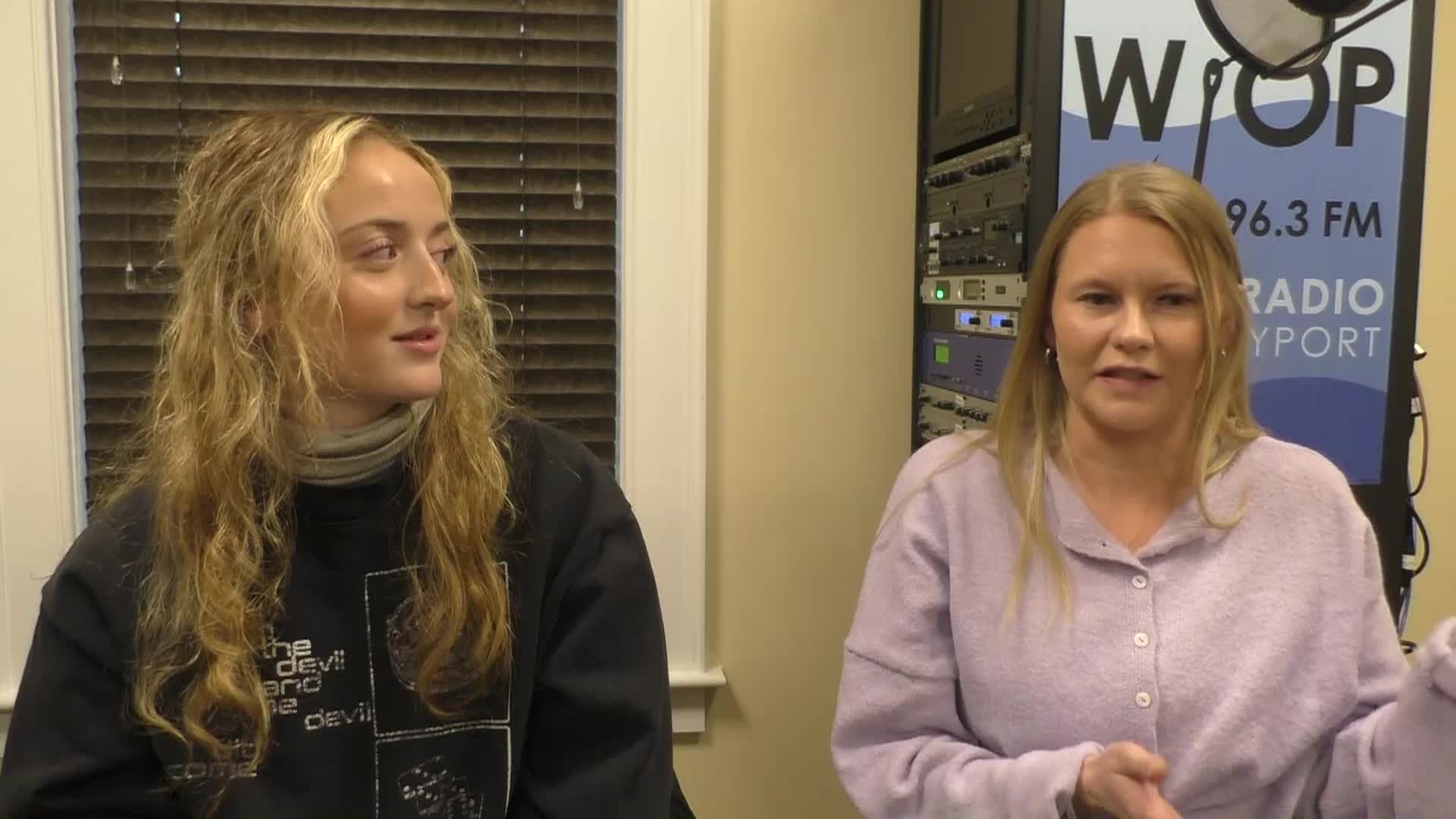 Between the Lines, Episode 7: Dating Dynamics in a Small Town